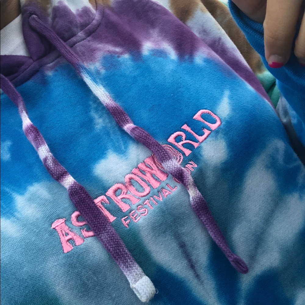 astroworld hoodie size LRG